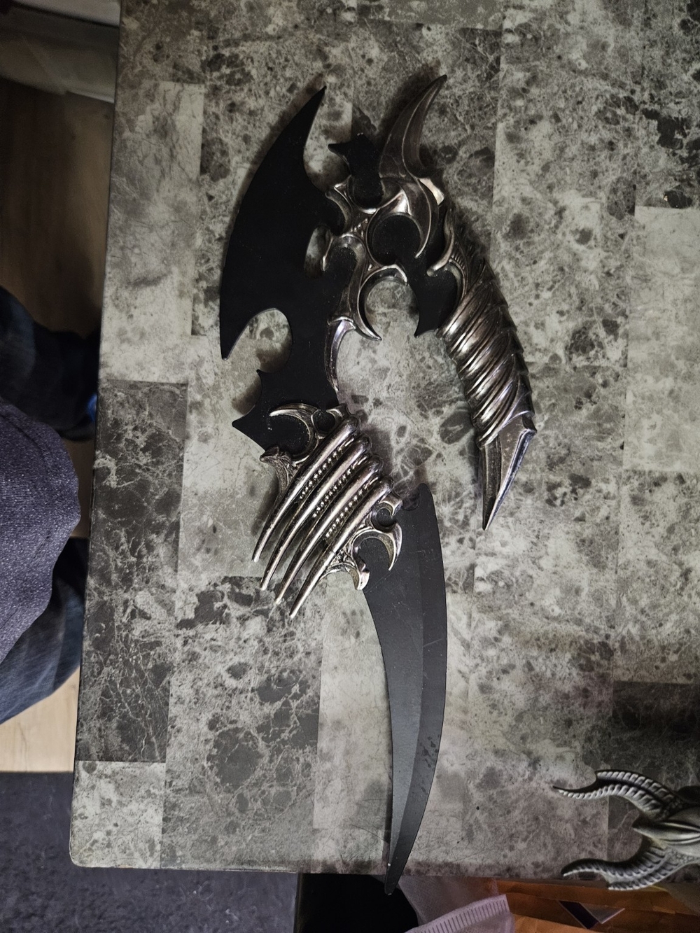 Gothic Fantasy Dragon Display Knife – Black & Silver